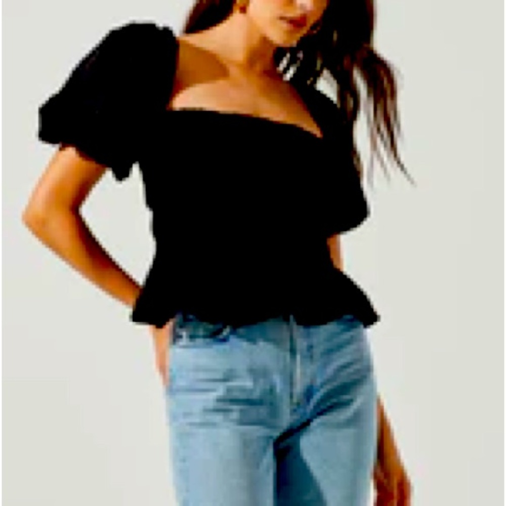 SAVINA BUBBLE SLEEVE TOP size Medium